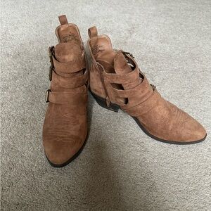 Universal Thread Women Booties